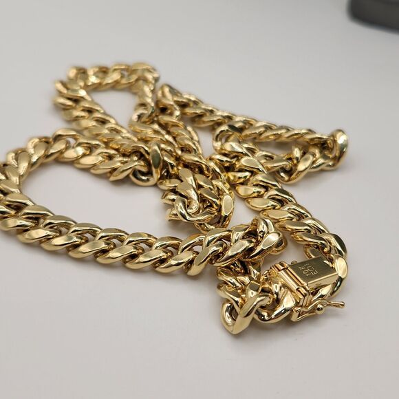 10k Yellow Gold Hollow Cuban Chain Necklace 18" - Picture 8 of 9